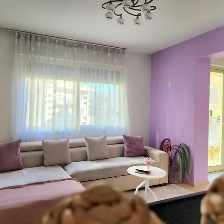 Skanderbeg Deluxe Flat W 24h Check In דירה