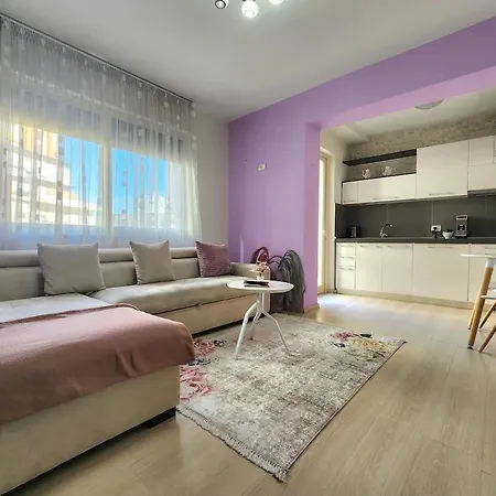 Skanderbeg Deluxe Flat W 24h Check In شقة تيرانا