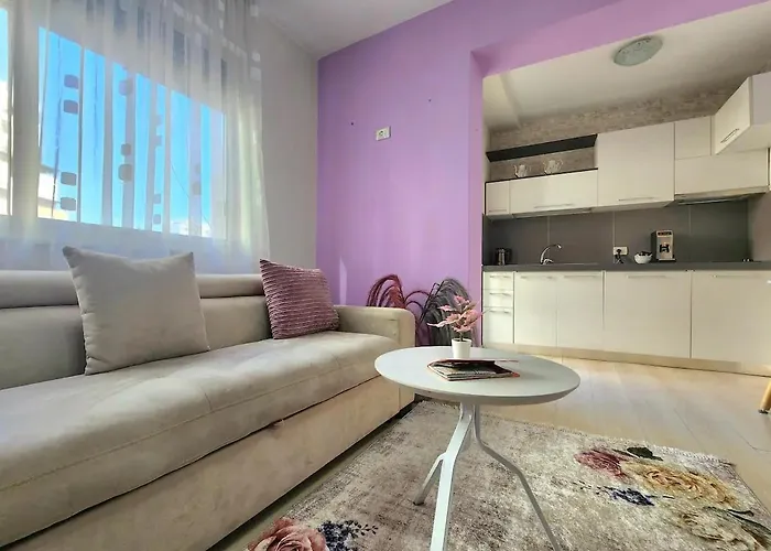 Skanderbeg Deluxe Flat W 24h Check In * ティラナ